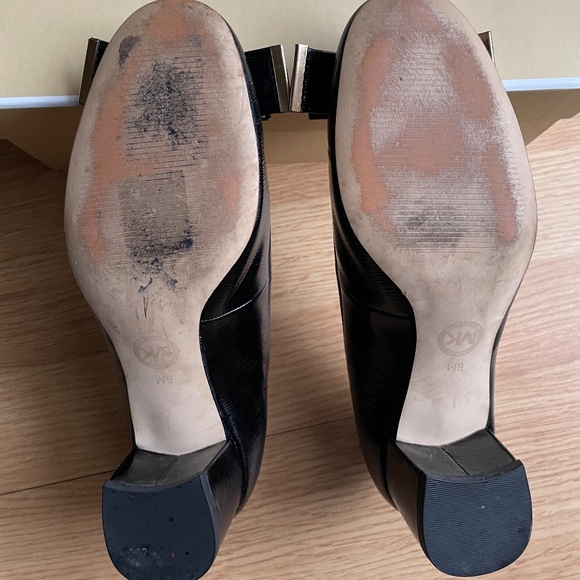 Michael Kors Women's Kiera Mid Pump Black Patent Saffiano - Picture 4 of 6